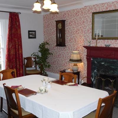 Dining room Middletown Farmhouse B&B