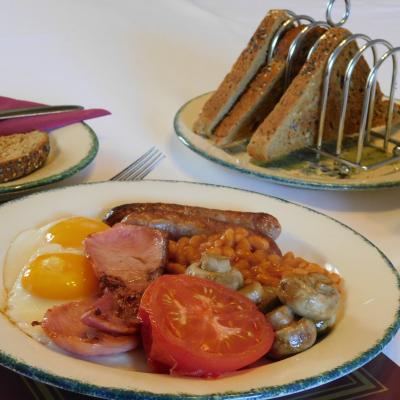 Breakfast at Middletown Farmhouse B&B