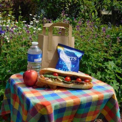 Picnic lunch available at Middletown Farmhouse B&B